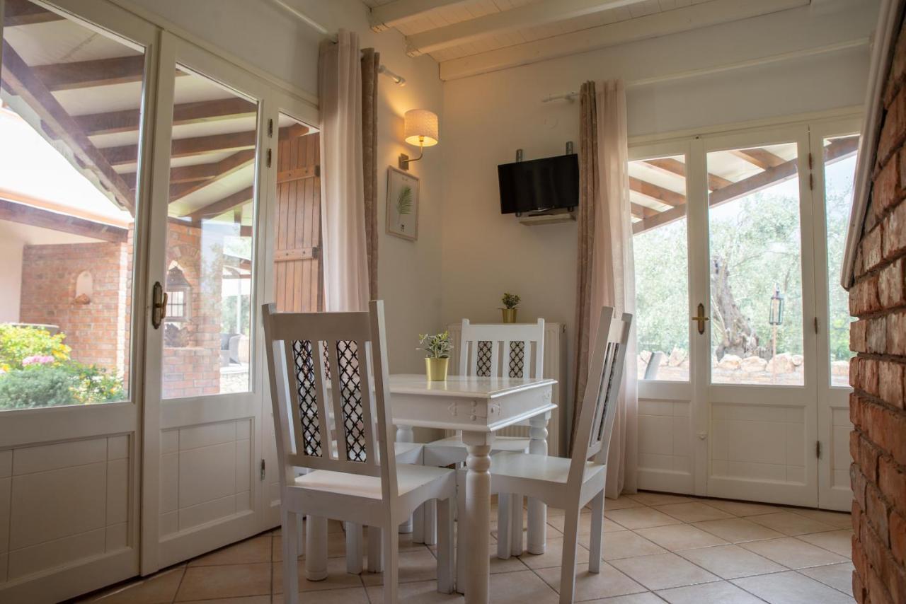 Symmetron Suites Kálamos Dış mekan fotoğraf